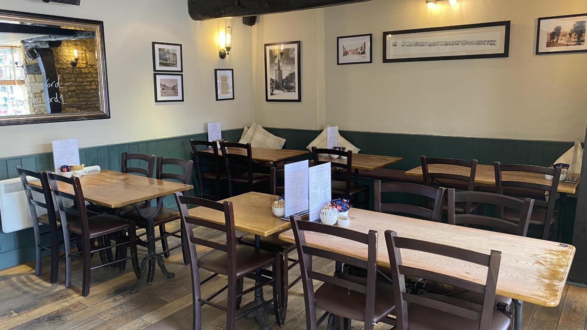 Priory Tearooms Burford With Rooms Екстериор снимка