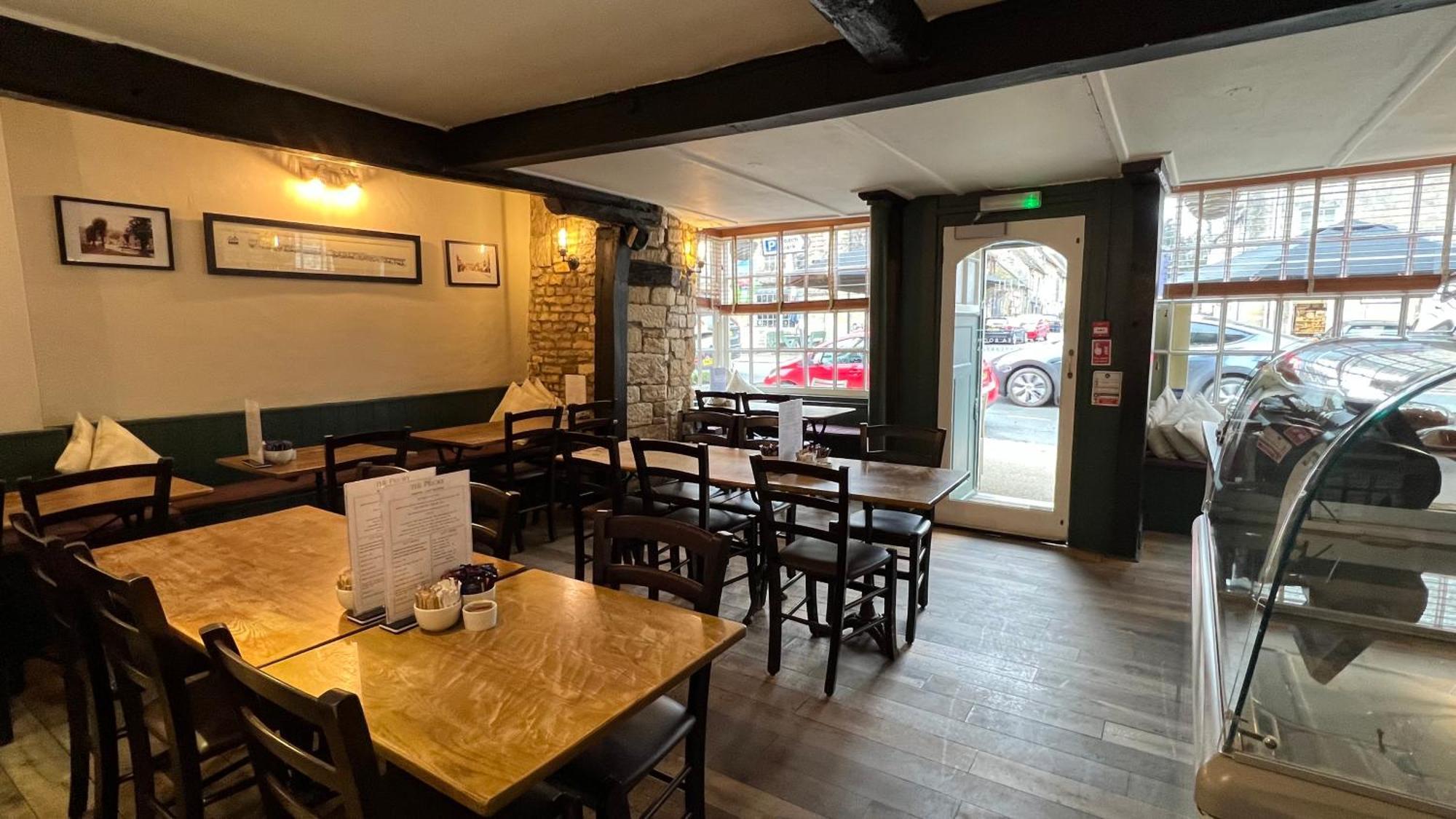 Priory Tearooms Burford With Rooms Екстериор снимка