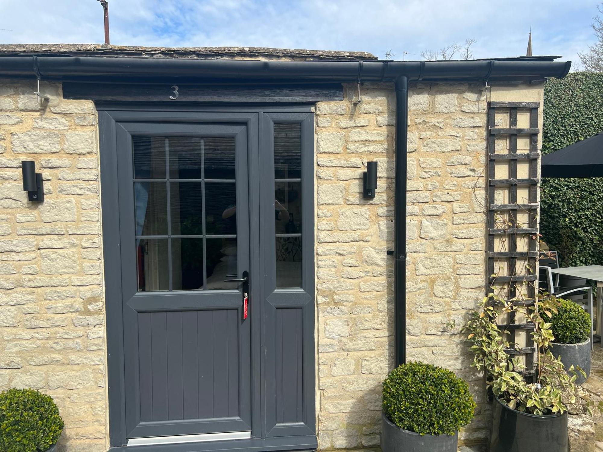 Priory Tearooms Burford With Rooms Екстериор снимка