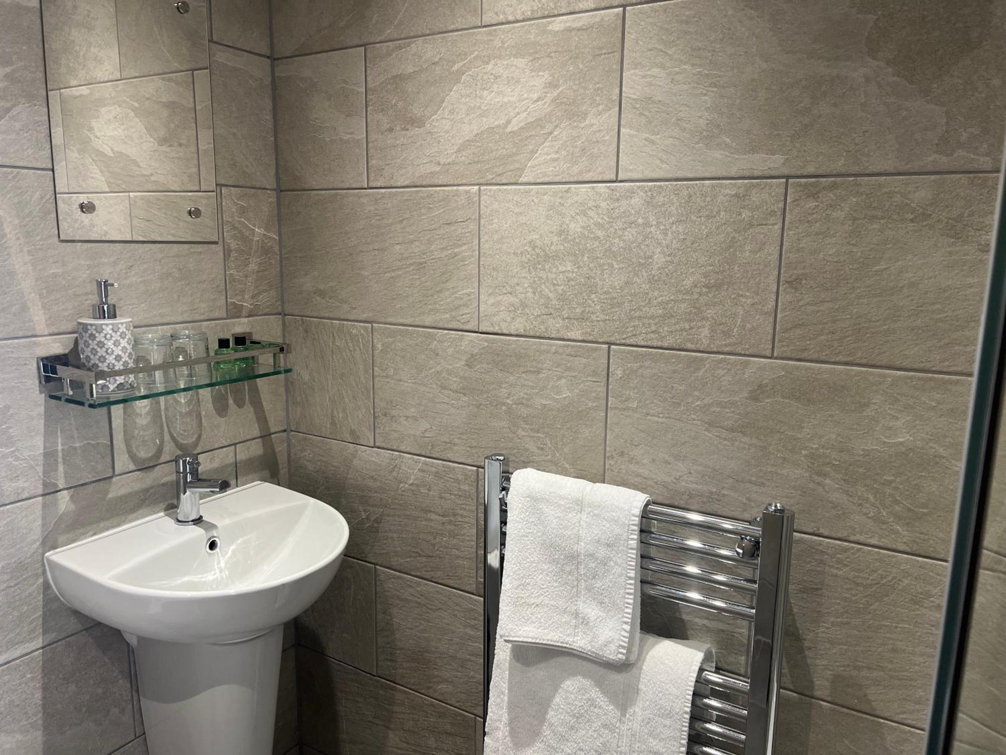 Priory Tearooms Burford With Rooms Екстериор снимка