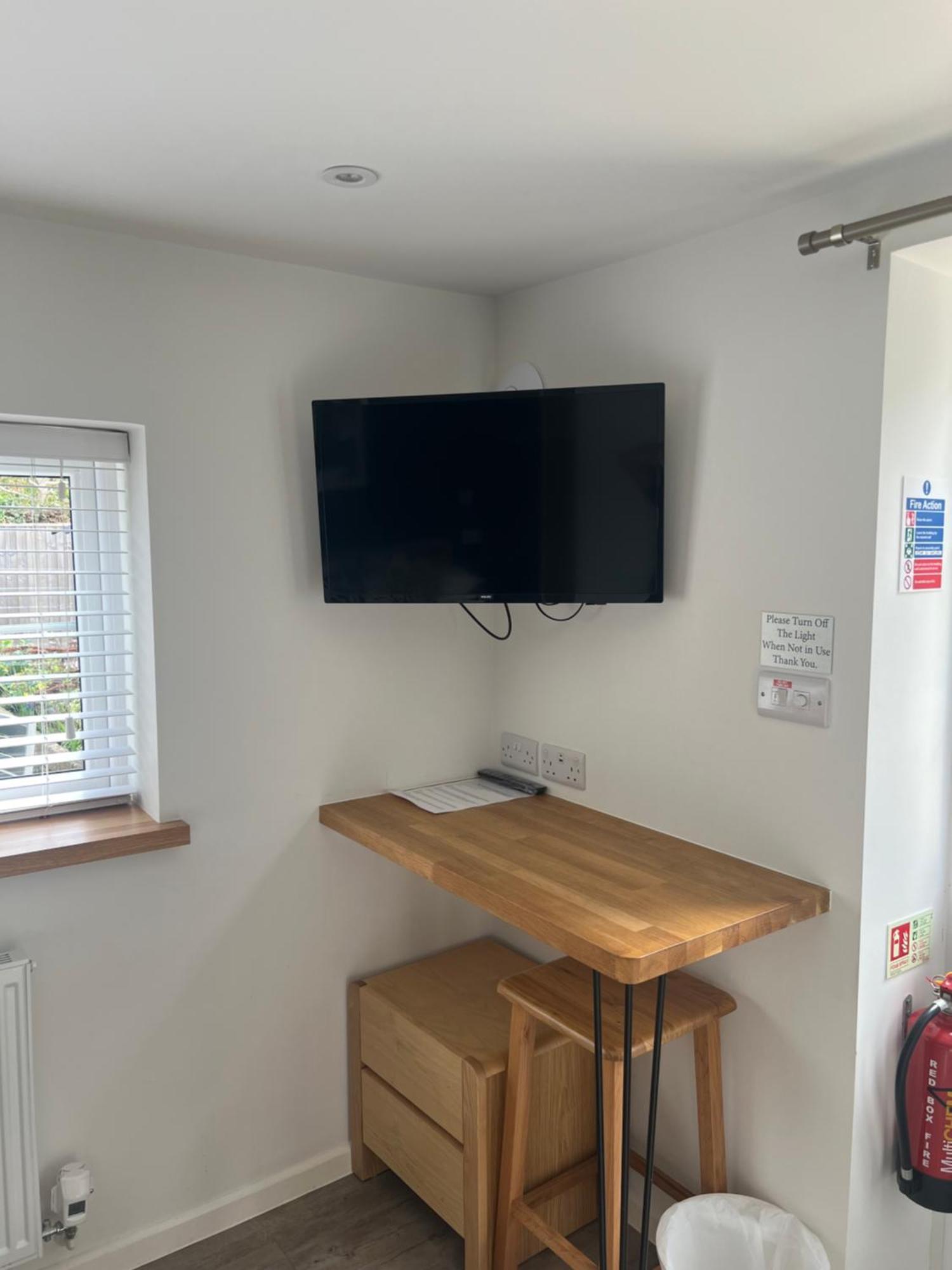 Priory Tearooms Burford With Rooms Екстериор снимка