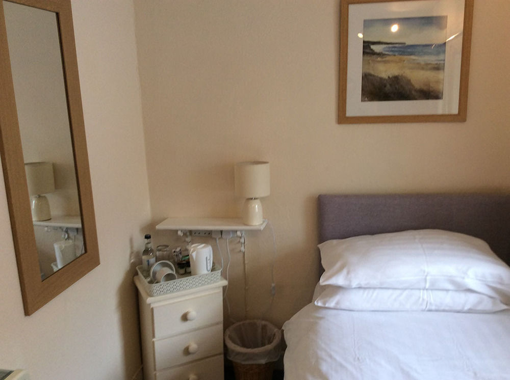 Priory Tearooms Burford With Rooms Екстериор снимка