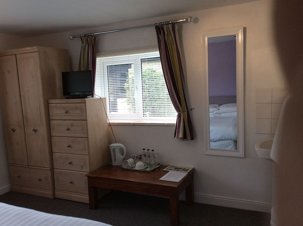 Priory Tearooms Burford With Rooms Екстериор снимка
