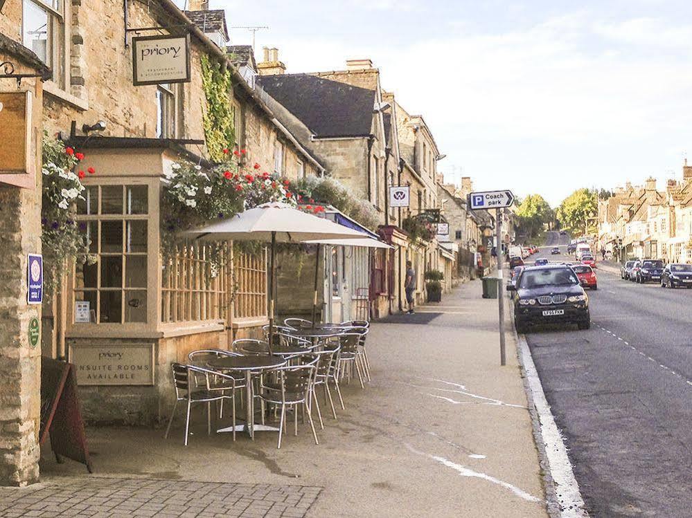 Priory Tearooms Burford With Rooms Екстериор снимка